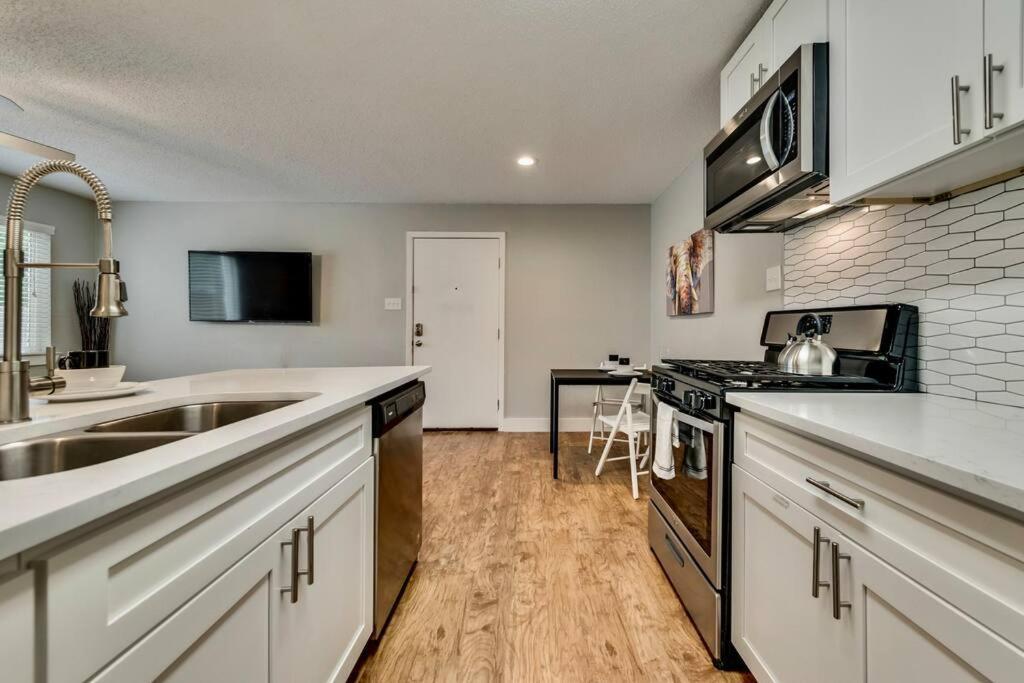 The Brilliant Flat Arboretum Tickets Included Apartamento Dallas